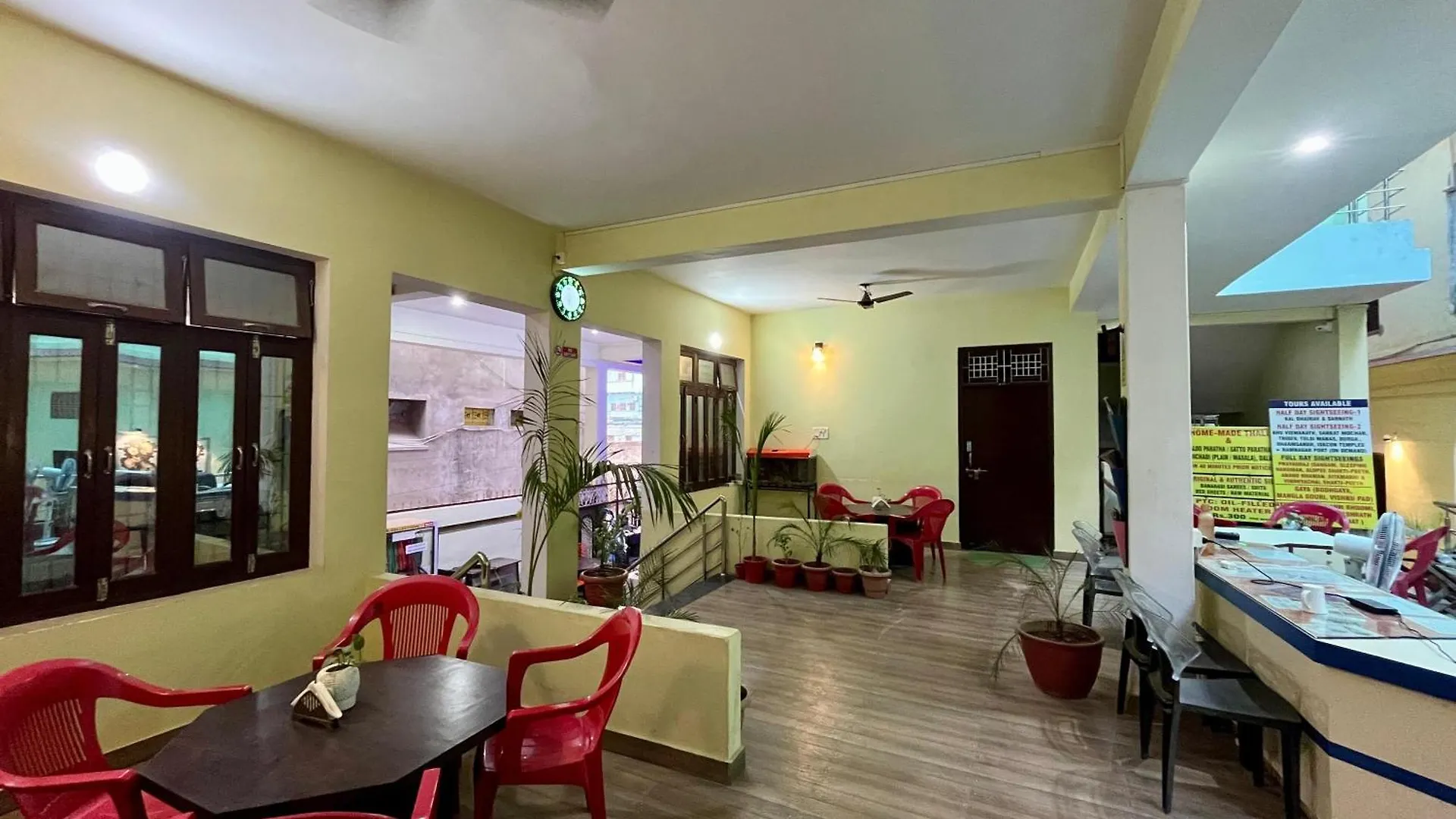 Foreigners Inn Varanasi Bed & Breakfast