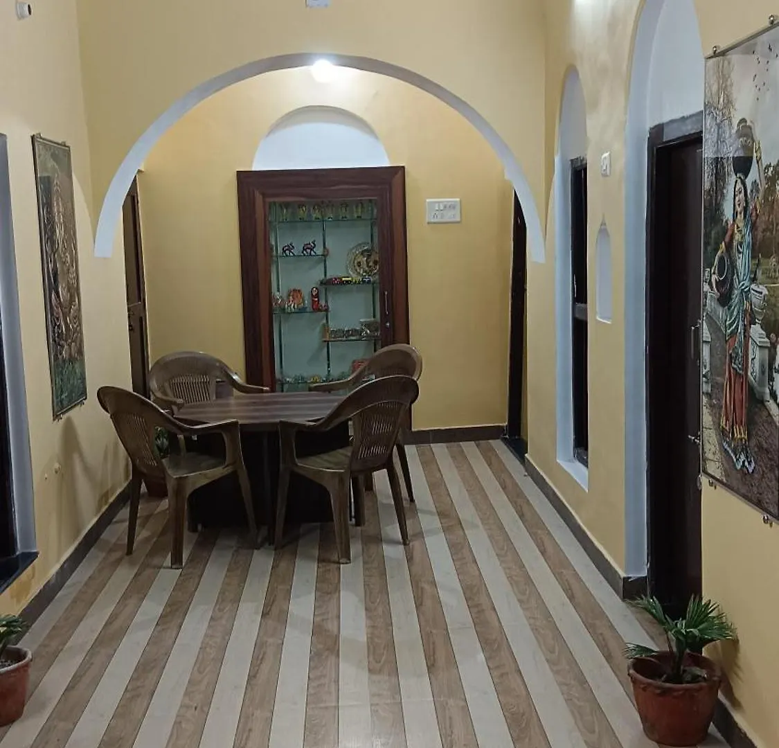 Foreigners Inn Varanasi Bed & Breakfast