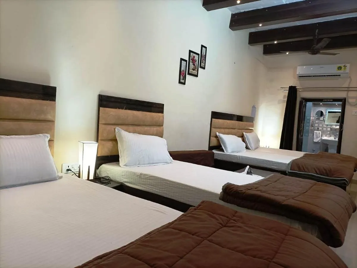 Foreigners Inn Varanasi