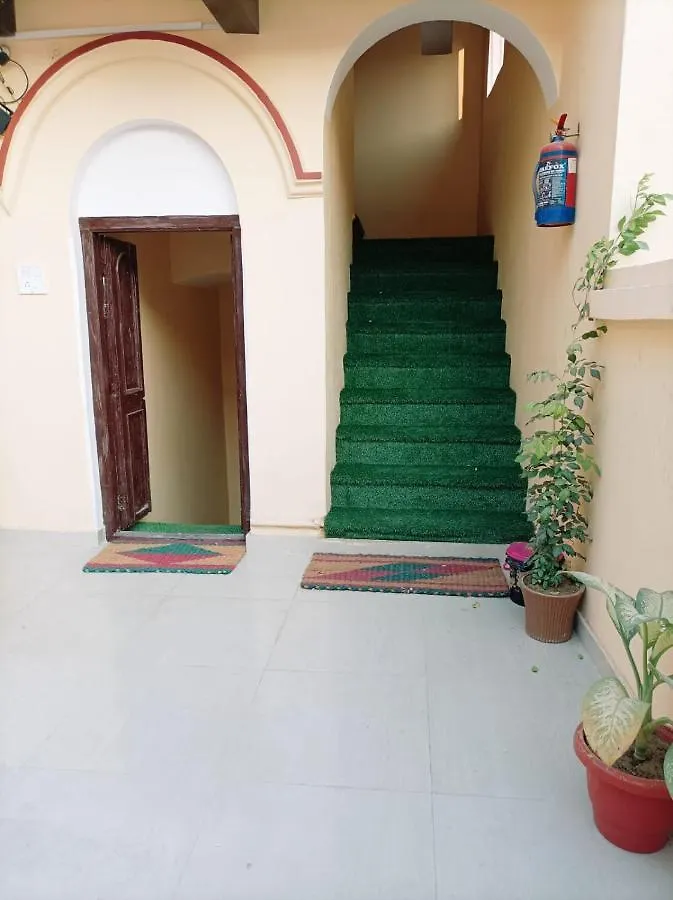 Foreigners Inn Varanasi Bed & Breakfast