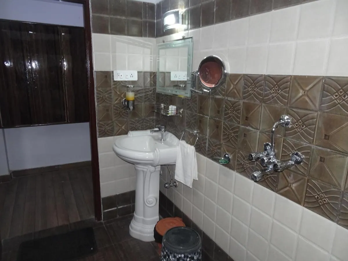Foreigners Inn Varanasi Bed & Breakfast