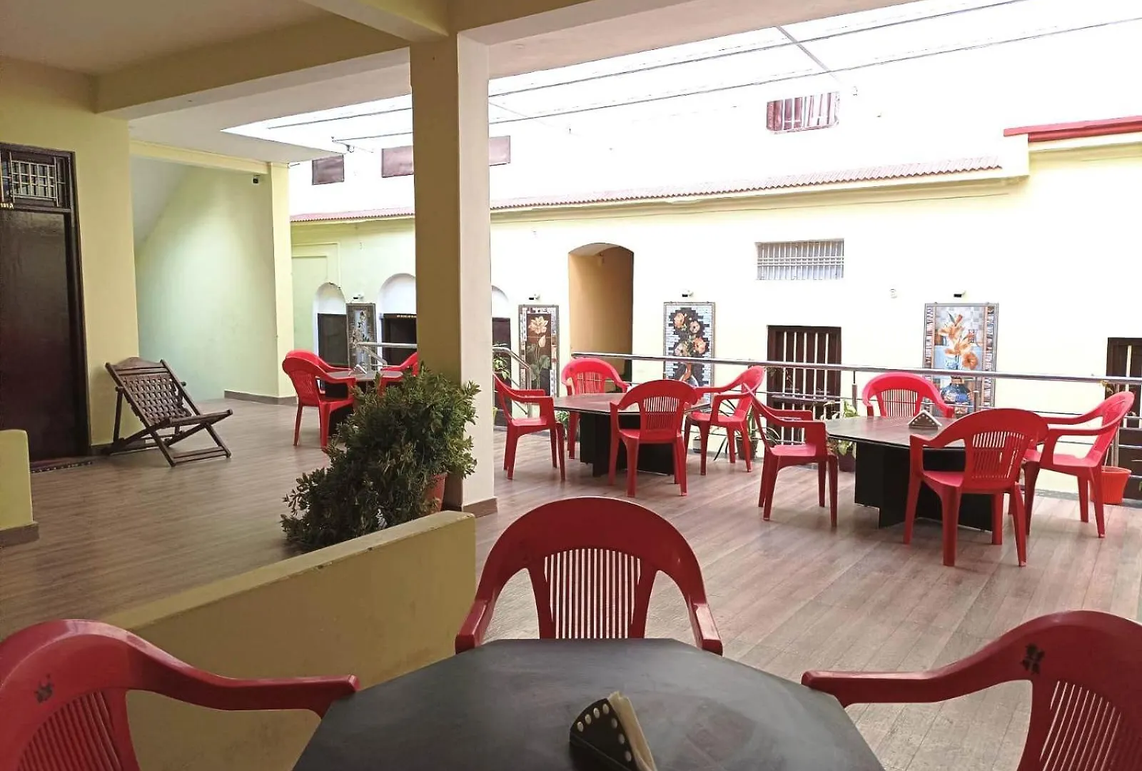 Foreigners Inn Varanasi Bed & Breakfast