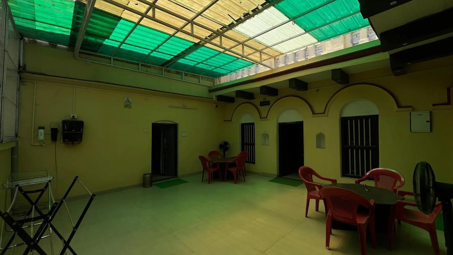 Foreigners Inn Varanasi Bed & Breakfast