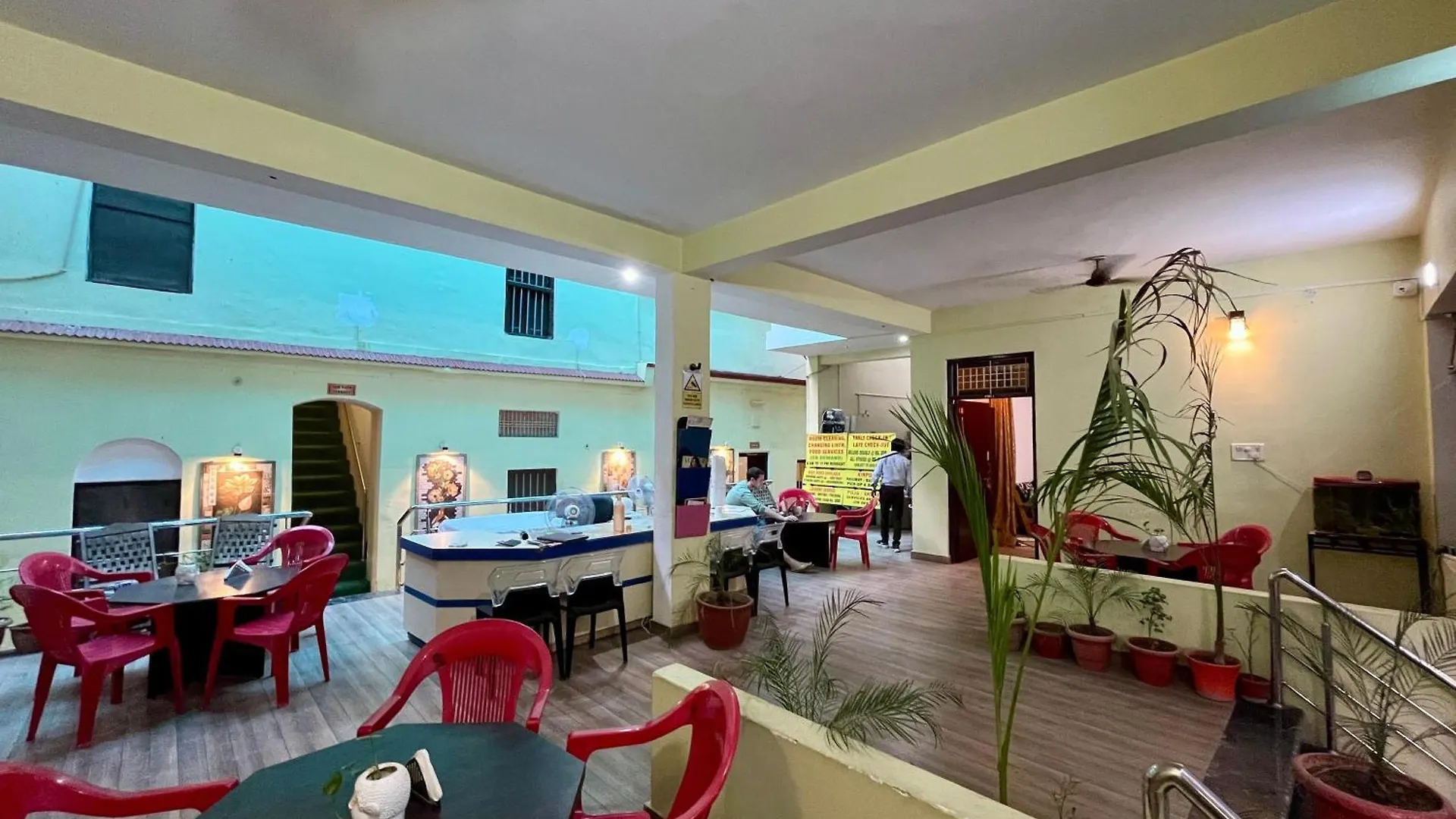 Foreigners Inn Varanasi